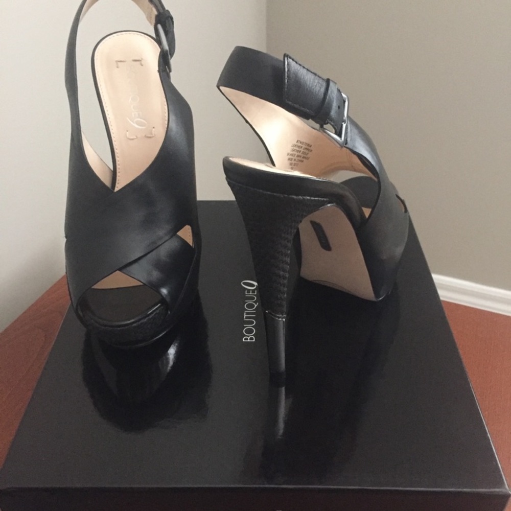 Brand new classic open toe platform